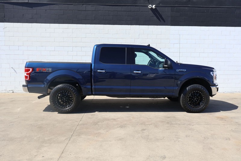 Ford F-150 Vehicle Full-screen Gallery Image 04