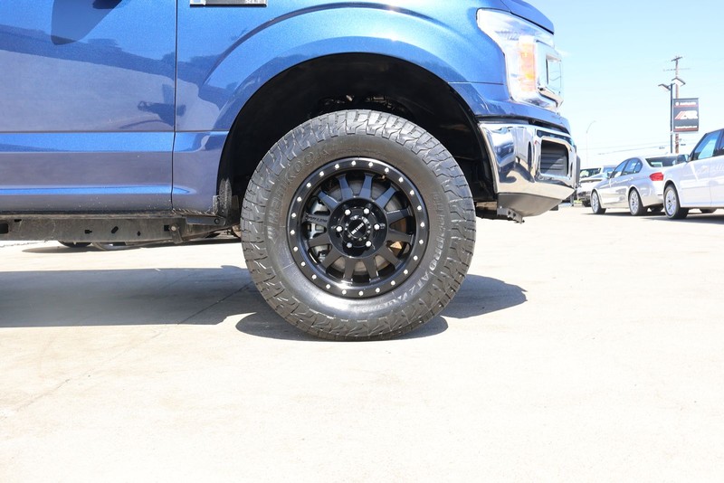 Ford F-150 Vehicle Full-screen Gallery Image 13