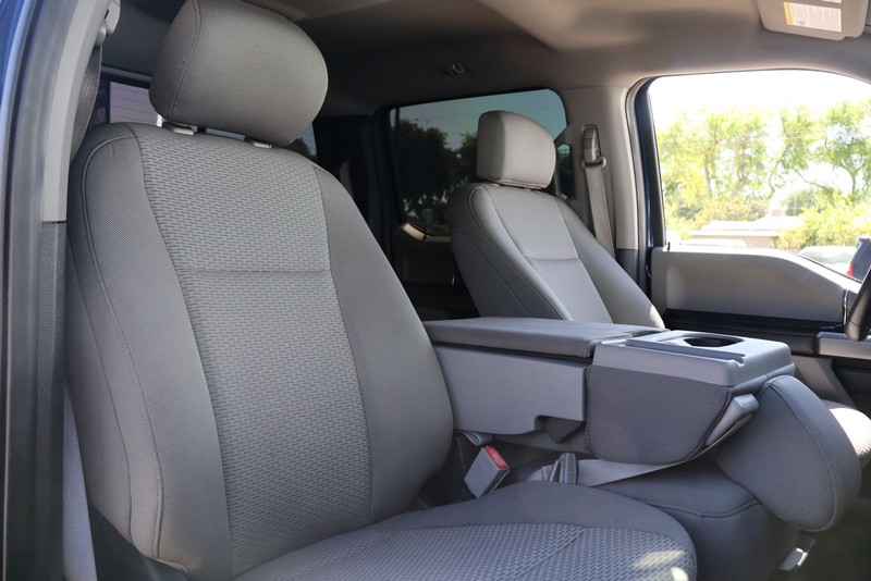 Ford F-150 Vehicle Full-screen Gallery Image 21