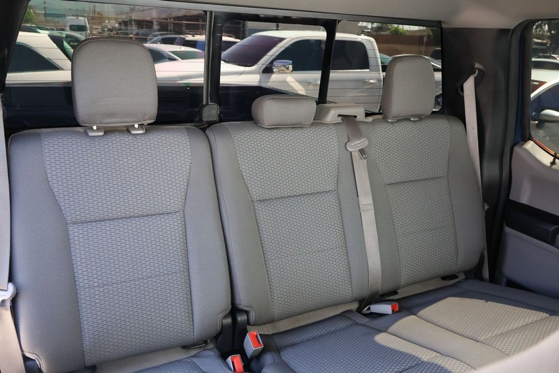 Ford F-150 Vehicle Full-screen Gallery Image 22