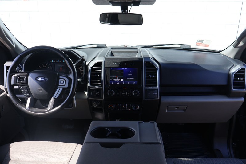 Ford F-150 Vehicle Full-screen Gallery Image 23