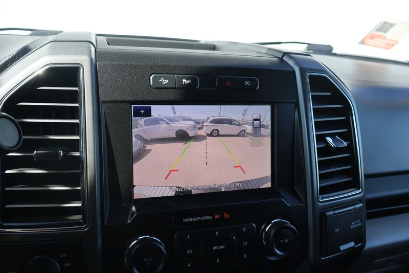 Ford F-150 Vehicle Full-screen Gallery Image 30