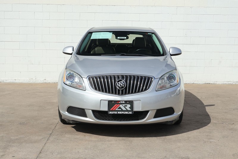 Buick Verano Vehicle Full-screen Gallery Image 02