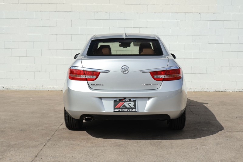 Buick Verano Vehicle Full-screen Gallery Image 06