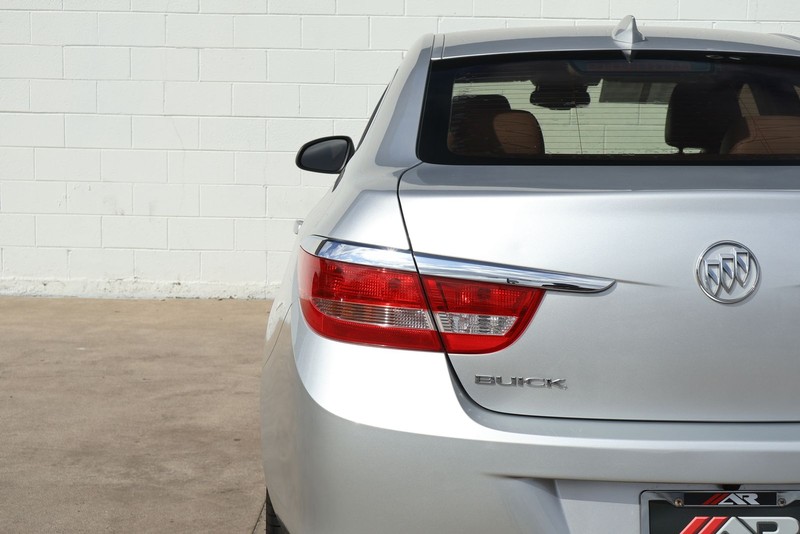 Buick Verano Vehicle Full-screen Gallery Image 07