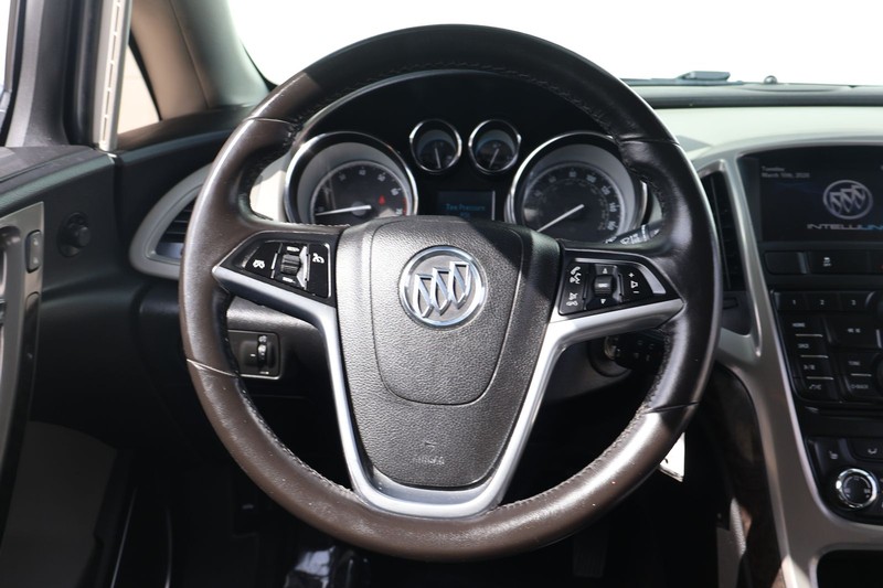 Buick Verano Vehicle Full-screen Gallery Image 24