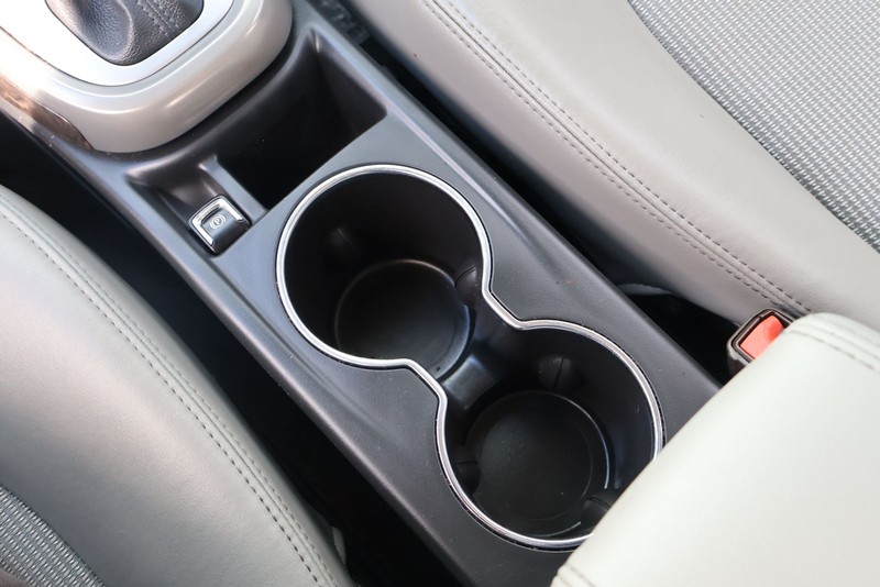 Buick Verano Vehicle Full-screen Gallery Image 32