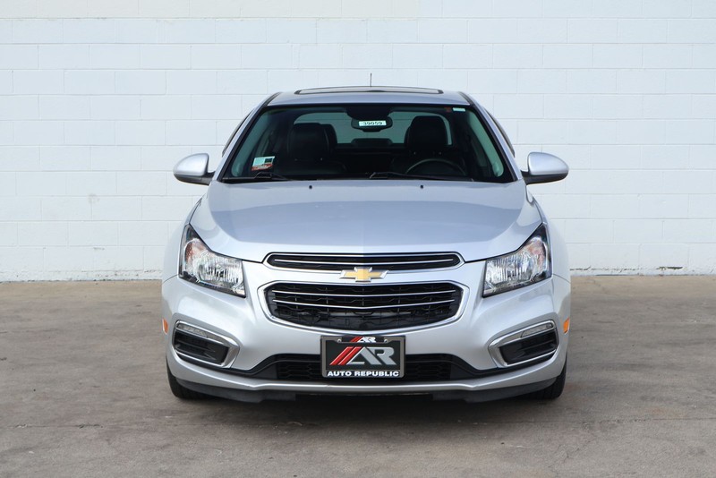 Chevrolet Cruze Vehicle Full-screen Gallery Image 02