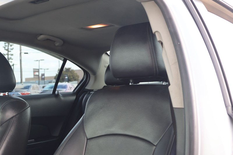 Chevrolet Cruze Vehicle Full-screen Gallery Image 18