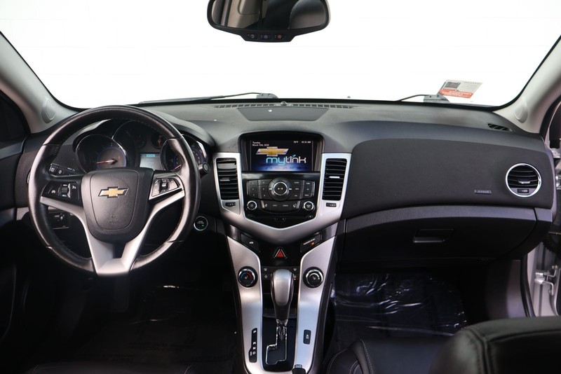 Chevrolet Cruze Vehicle Full-screen Gallery Image 22