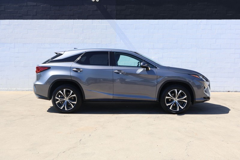 Lexus RX 350 Vehicle Full-screen Gallery Image 04