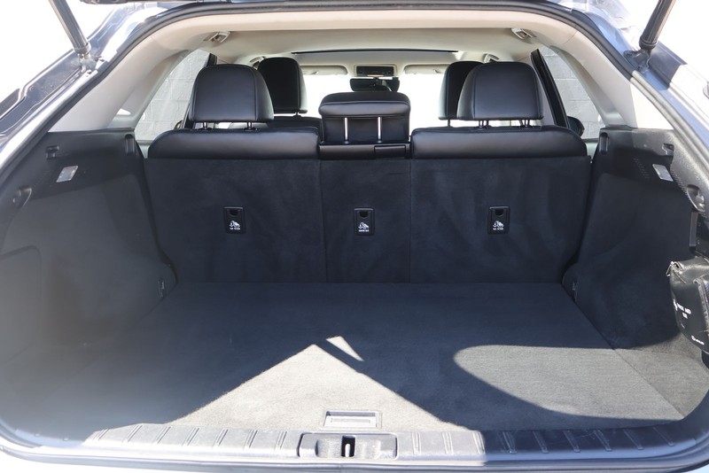 Lexus RX 350 Vehicle Full-screen Gallery Image 08