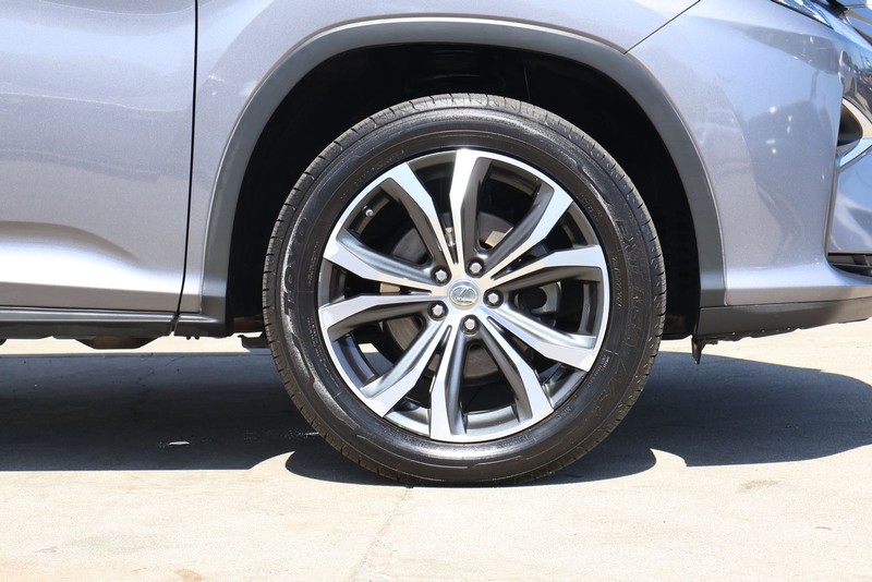 Lexus RX 350 Vehicle Full-screen Gallery Image 14