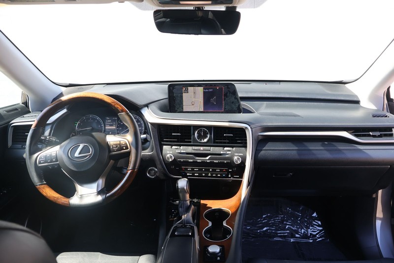 Lexus RX 350 Vehicle Full-screen Gallery Image 24