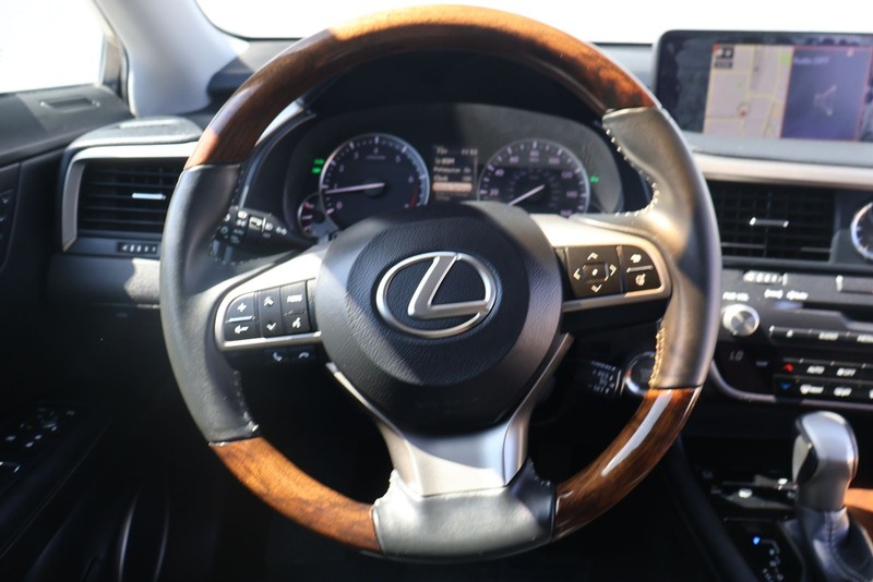 Lexus RX 350 Vehicle Full-screen Gallery Image 26