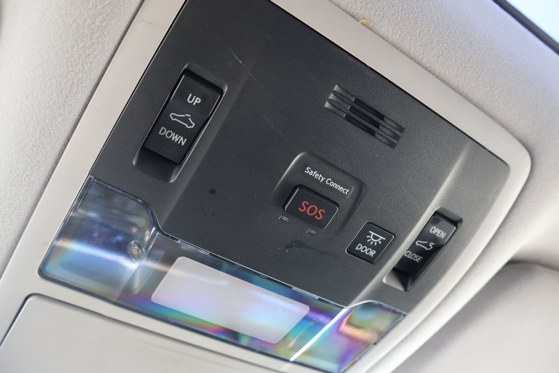 Lexus RX 350 Vehicle Full-screen Gallery Image 35