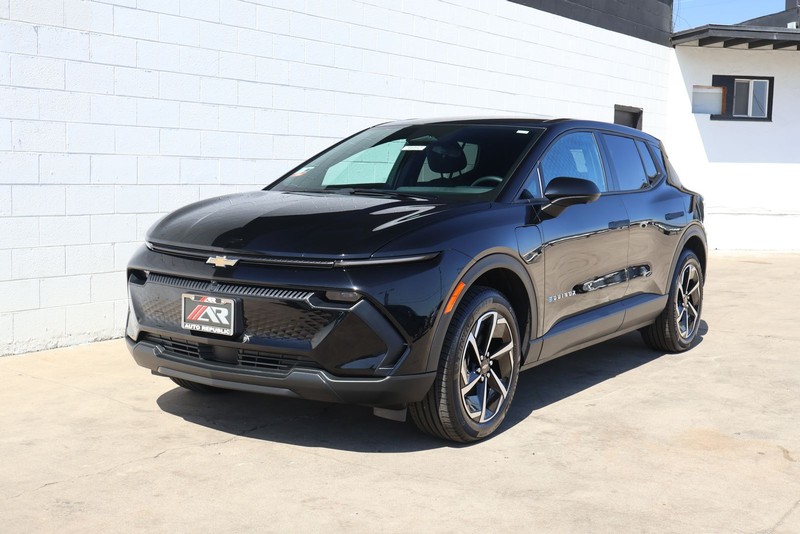 Chevrolet Equinox EV Vehicle Full-screen Gallery Image 11