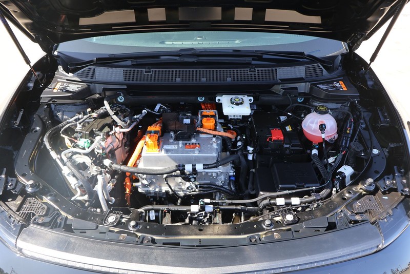 Chevrolet Equinox EV Vehicle Full-screen Gallery Image 12