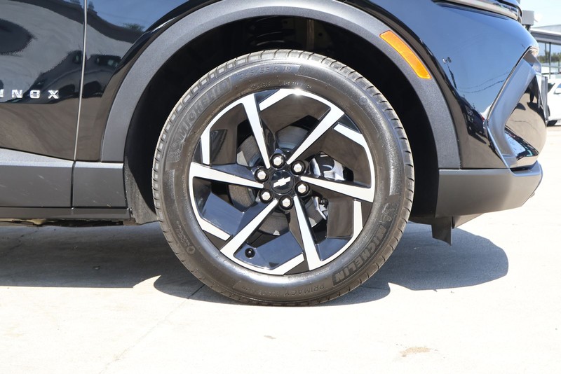 Chevrolet Equinox EV Vehicle Full-screen Gallery Image 13