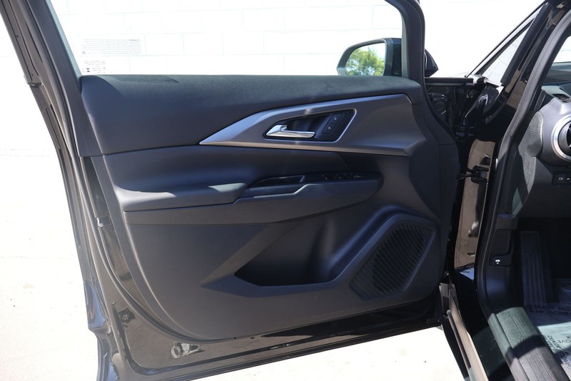 Chevrolet Equinox EV Vehicle Full-screen Gallery Image 14