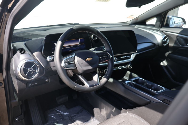 Chevrolet Equinox EV Vehicle Full-screen Gallery Image 16