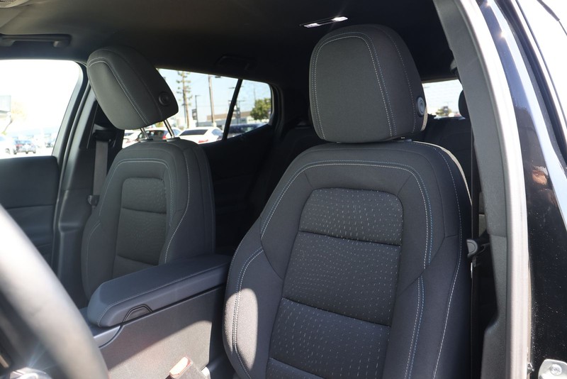 Chevrolet Equinox EV Vehicle Full-screen Gallery Image 17