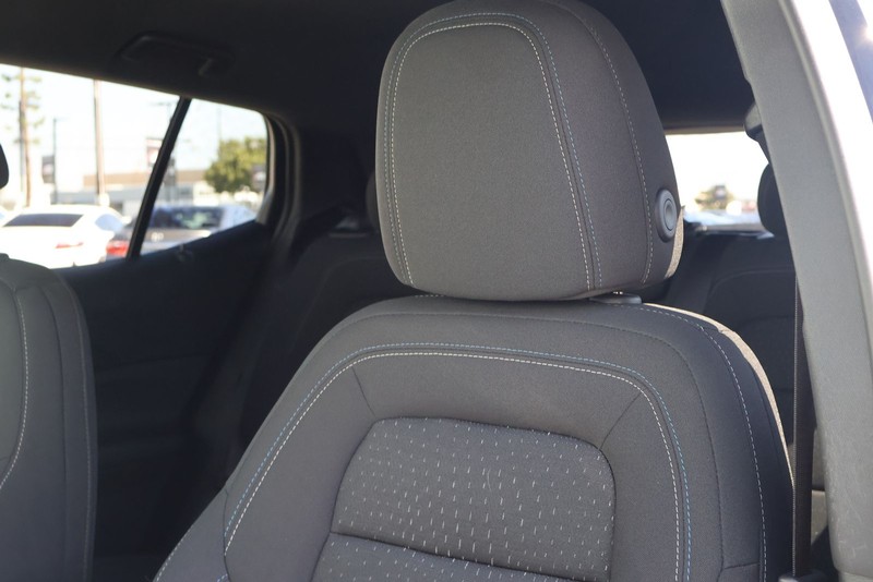 Chevrolet Equinox EV Vehicle Full-screen Gallery Image 18