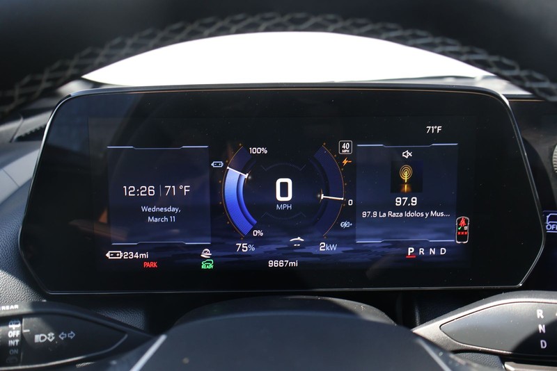 Chevrolet Equinox EV Vehicle Full-screen Gallery Image 23