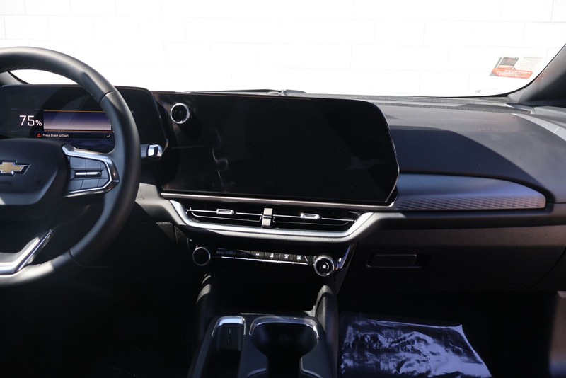 Chevrolet Equinox EV Vehicle Full-screen Gallery Image 28