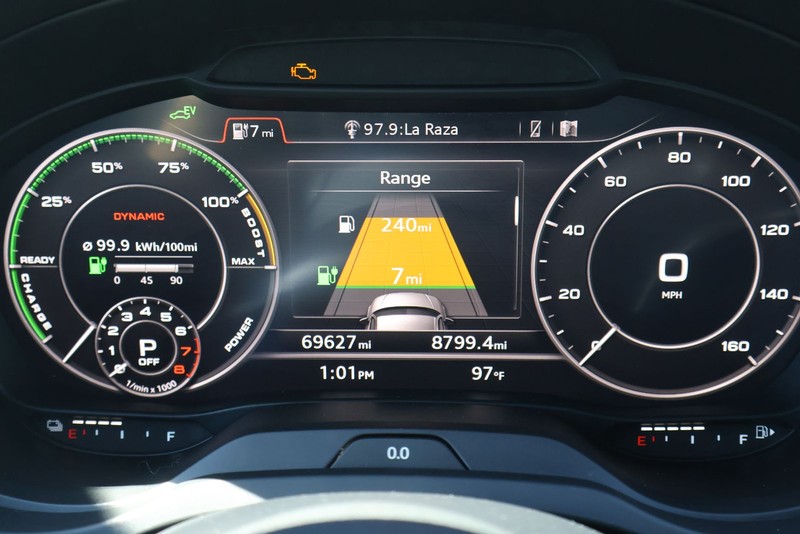 Audi A3 Sportback e-tron Vehicle Full-screen Gallery Image 24