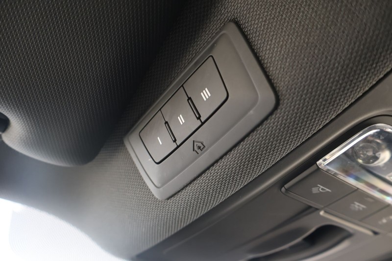 Audi A3 Sportback e-tron Vehicle Full-screen Gallery Image 34