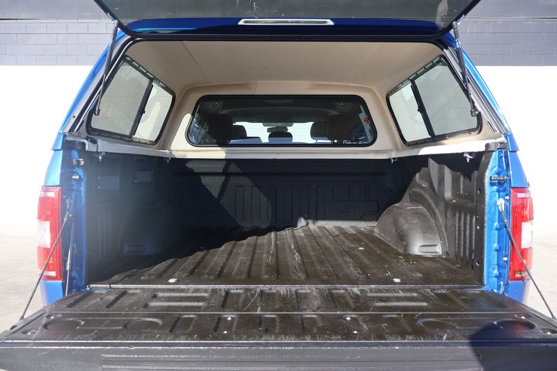 Ford F-150 Vehicle Full-screen Gallery Image 08