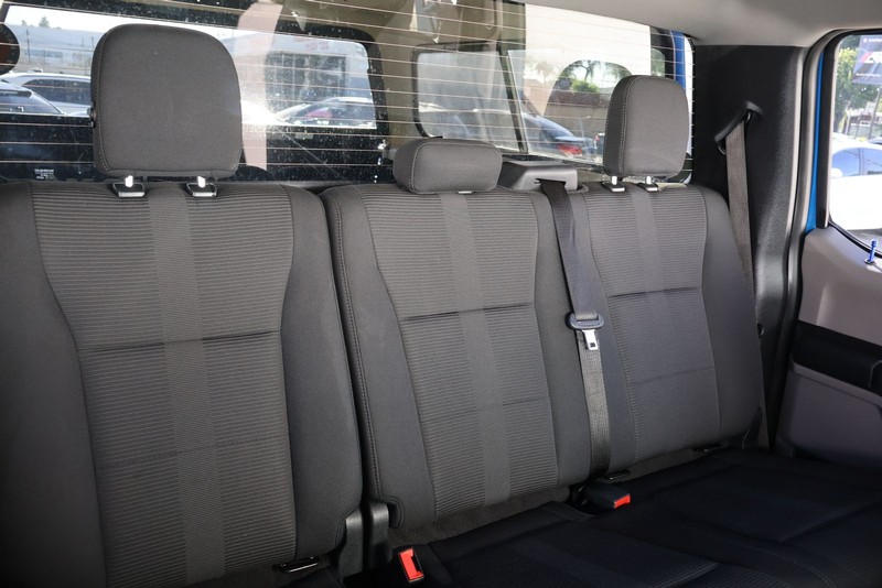 Ford F-150 Vehicle Full-screen Gallery Image 21