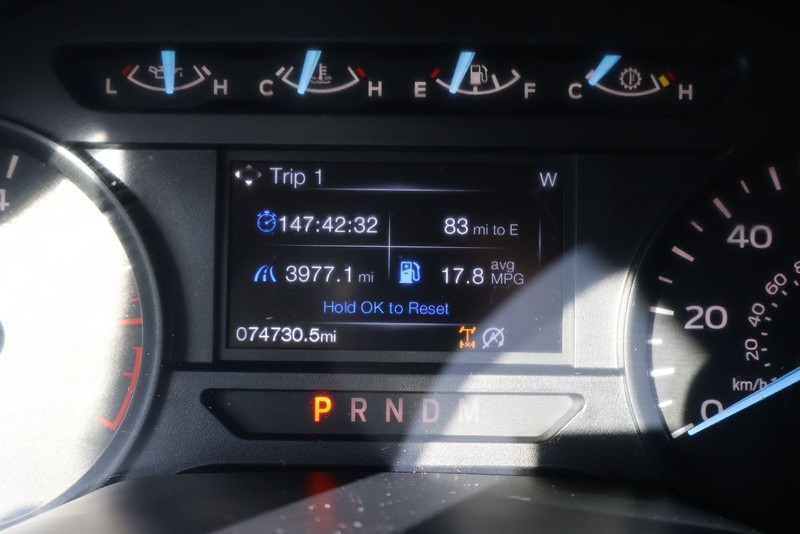 Ford F-150 Vehicle Full-screen Gallery Image 25