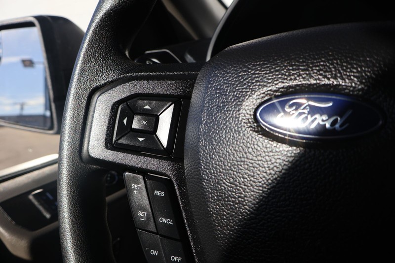 Ford F-150 Vehicle Full-screen Gallery Image 27