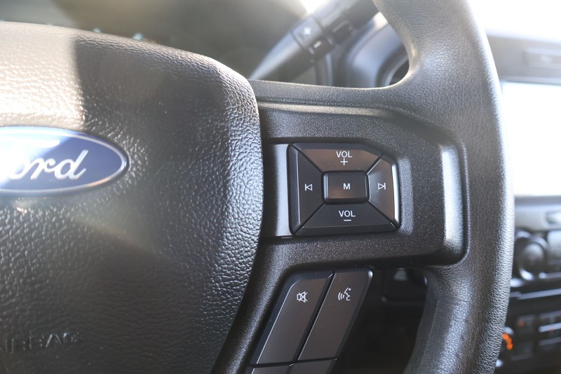 Ford F-150 Vehicle Full-screen Gallery Image 28