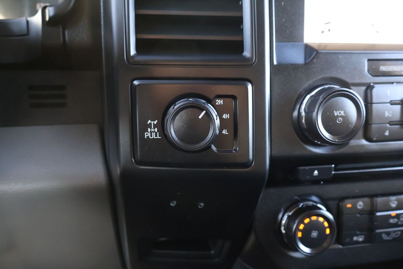 Ford F-150 Vehicle Full-screen Gallery Image 33