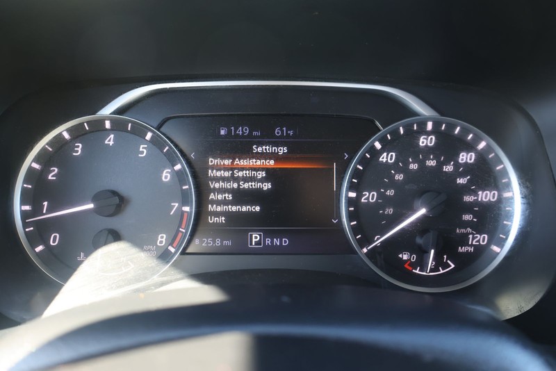 Nissan Frontier Vehicle Full-screen Gallery Image 23