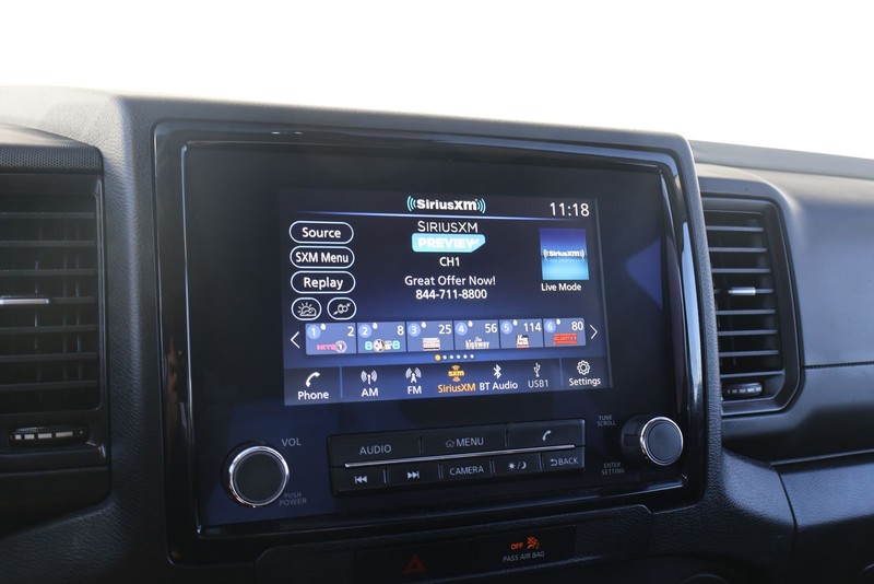 Nissan Frontier Vehicle Full-screen Gallery Image 28