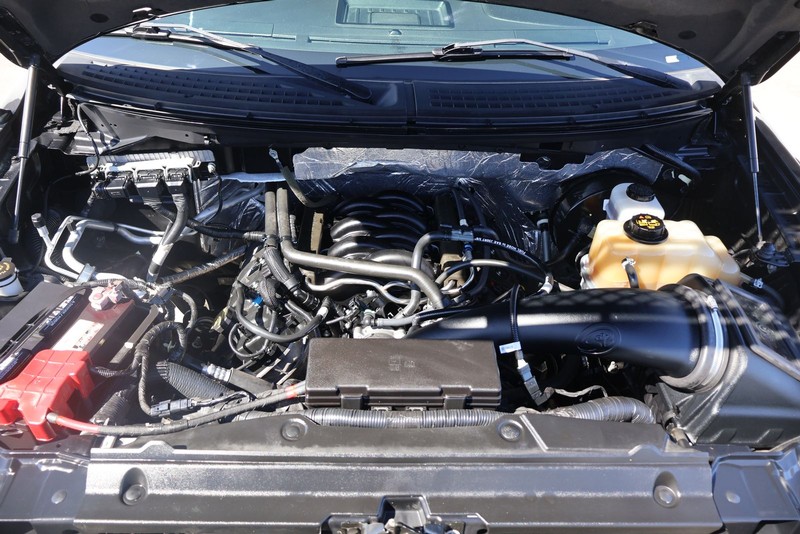 Ford F-150 Vehicle Full-screen Gallery Image 12