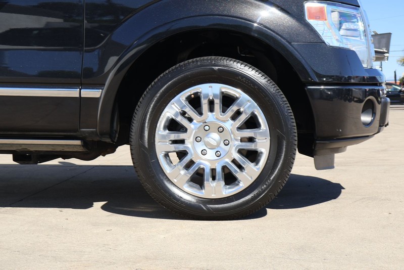 Ford F-150 Vehicle Full-screen Gallery Image 13