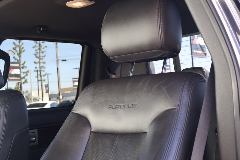 Ford F-150 Vehicle Full-screen Gallery Image 18