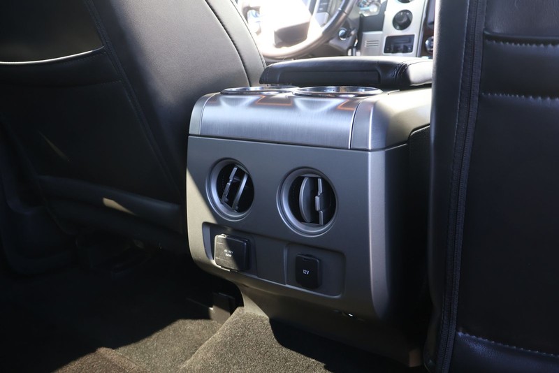 Ford F-150 Vehicle Full-screen Gallery Image 23