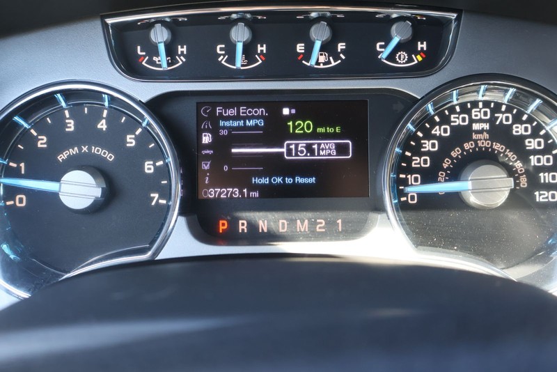 Ford F-150 Vehicle Full-screen Gallery Image 25