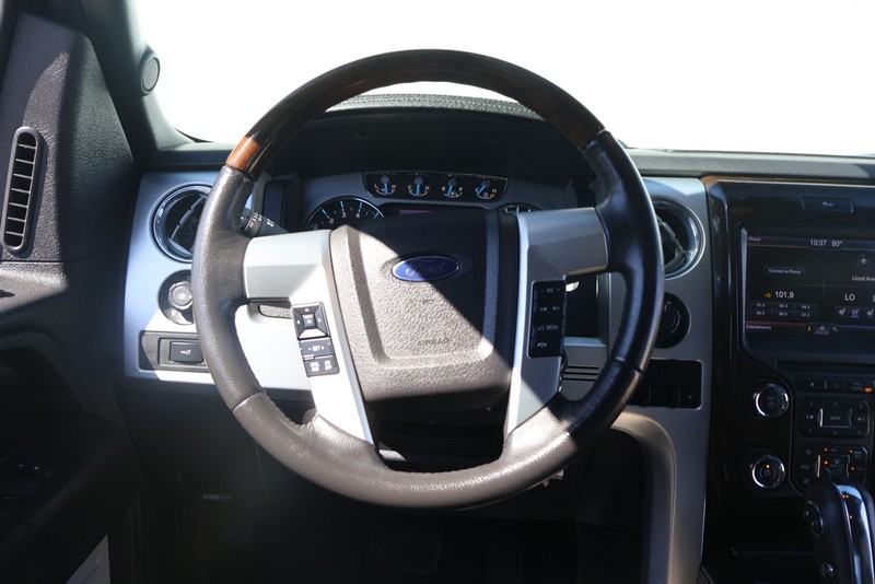 Ford F-150 Vehicle Full-screen Gallery Image 26