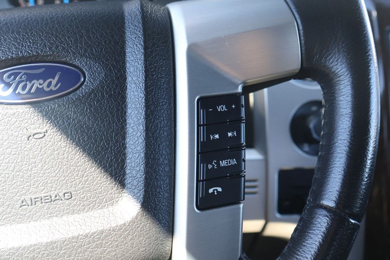 Ford F-150 Vehicle Full-screen Gallery Image 28