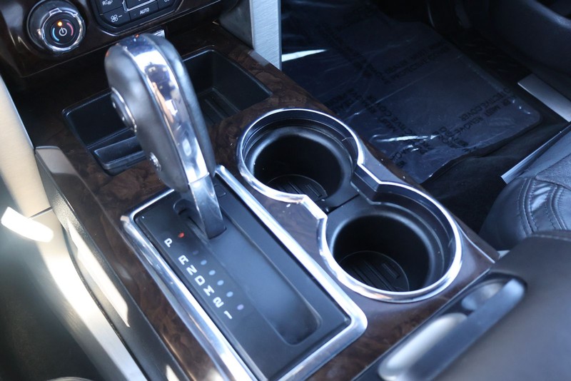 Ford F-150 Vehicle Full-screen Gallery Image 34