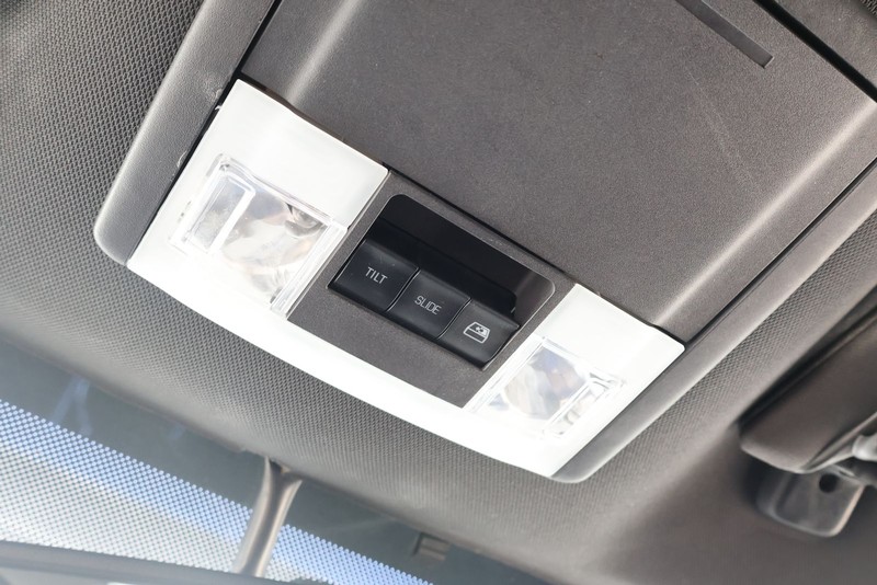 Ford F-150 Vehicle Full-screen Gallery Image 35