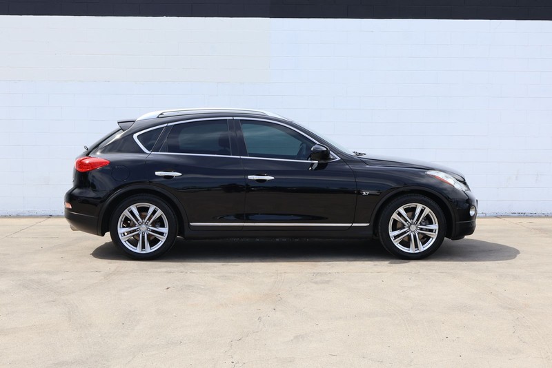 INFINITI QX50 Vehicle Full-screen Gallery Image 04