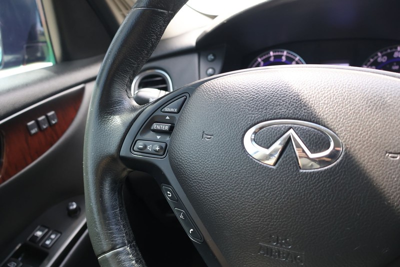 INFINITI QX50 Vehicle Full-screen Gallery Image 25
